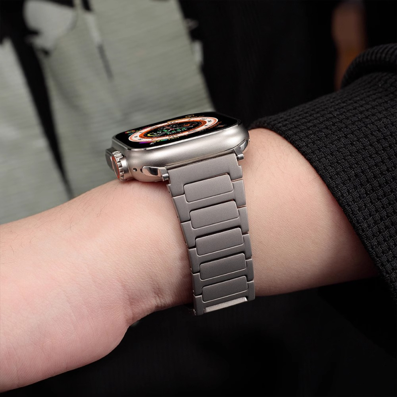 Remen od nehrđajućeg čelika u obliku slova I za Apple Watch Ultra, 22 mm