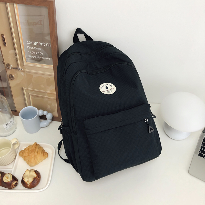 Rucsac unisex din nylon; impermeabil, ultraușor și anti-furt; stil urban minimalist; bretele curbate; căptușeală poliester; potrivit pentru școală și transport laptop (Nylon; Waterproof; Ultralight; Anti-theft; Curved shoulder straps)