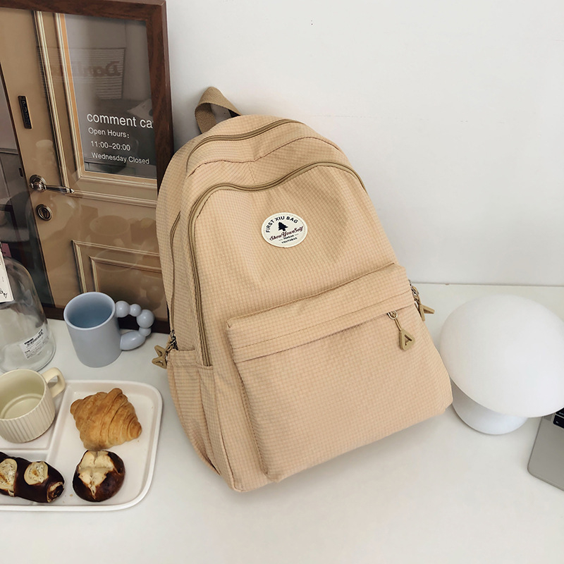 Rucsac unisex din nylon; impermeabil, ultraușor și anti-furt; stil urban minimalist; bretele curbate; căptușeală poliester; potrivit pentru școală și transport laptop (Nylon; Waterproof; Ultralight; Anti-theft; Curved shoulder straps)