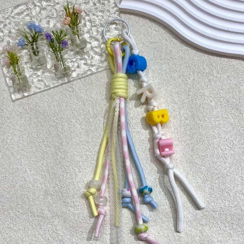 Dopamin privjesak za ključeve s uzicom – poliester, polu ručna izrada, uzorak slova, sladak privjesak za ključeve, ljeto 2025