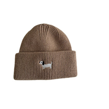 Kötött babaszapka fülvédővel, karikatúra kutyus hímzéssel, kupolás forma, téli meleg