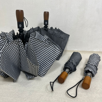 Umbrelă auto cu 10 nervuri, deschidere automată, mâner din lemn, țesătură 210T, tijă din aliaj