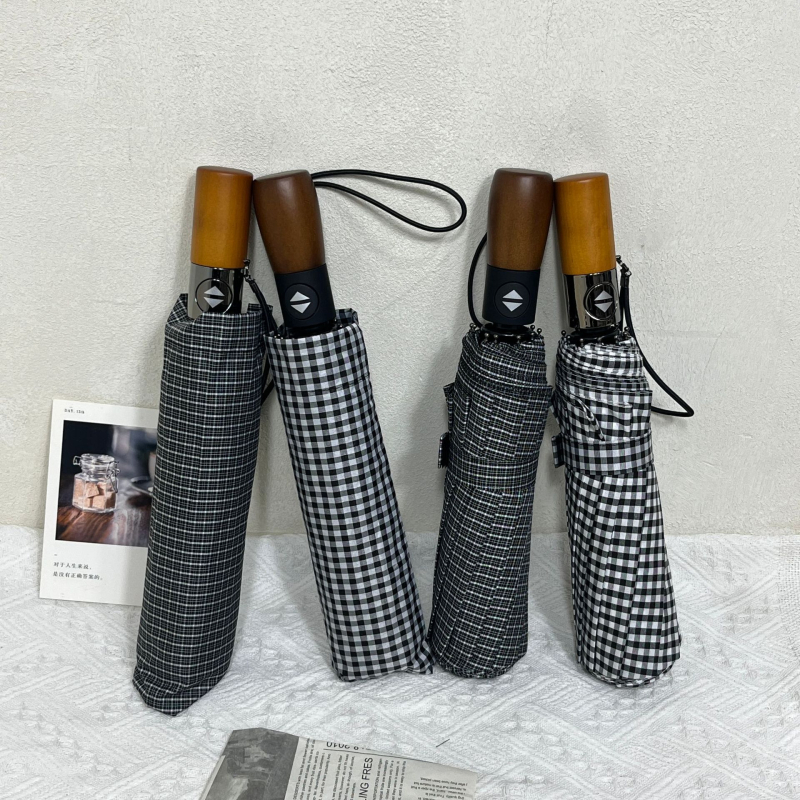 Umbrelă auto cu 10 nervuri, deschidere automată, mâner din lemn, țesătură 210T, tijă din aliaj