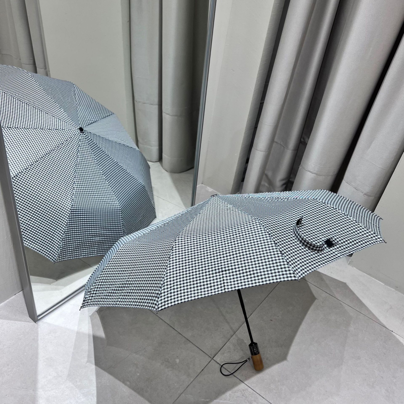 Umbrelă auto cu 10 nervuri, deschidere automată, mâner din lemn, țesătură 210T, tijă din aliaj