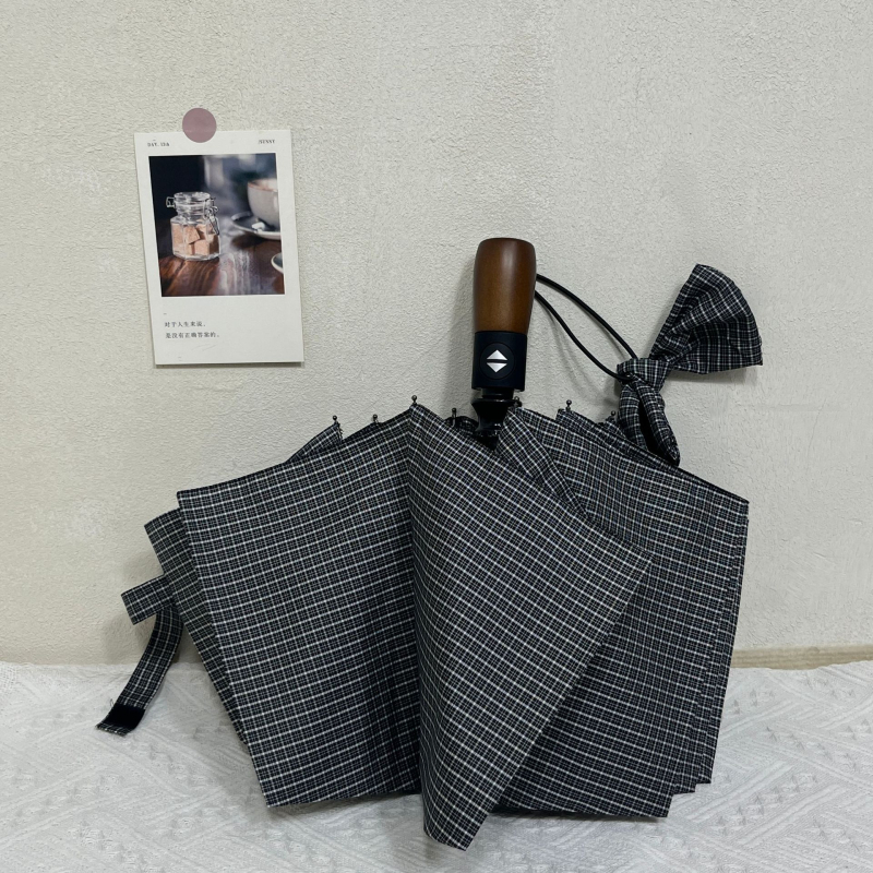 Umbrelă auto cu 10 nervuri, deschidere automată, mâner din lemn, țesătură 210T, tijă din aliaj