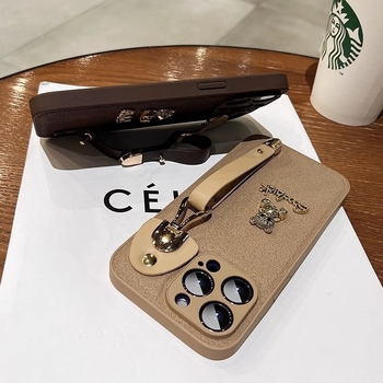 Retro kovový medve kožený vzor náramok pre zadný kryt iPhone 11–14 Pro/Pro Max, TPU, proti opotrebeniu, proti pádom, povrch postrekom