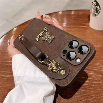 Retro kovový medve kožený vzor náramok pre zadný kryt iPhone 11–14 Pro/Pro Max, TPU, proti opotrebeniu, proti pádom, povrch postrekom