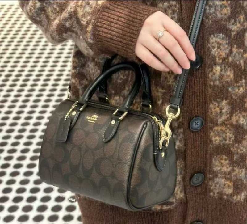 Geantă Boston pentru femei, în formă de pernă, din piele naturală, căptușeală din nylon, închidere cu fermoar, buzunare interioare (buzunar cu fermoar, buzunar pentru telefon, buzunar pentru cameră)