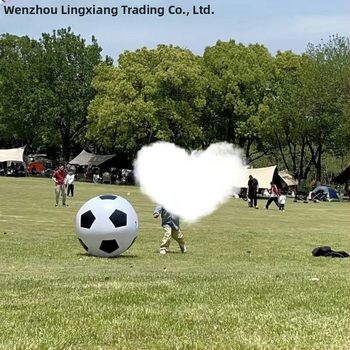 Piepūšama futbola bumba no PVC, šūta ar mašīnas šuvumiem, bez logotipa, vispārējai lietošanai