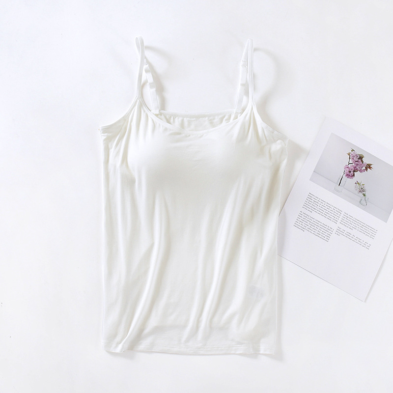 Camisole beépített párnázott kosárral; Modal anyag; 90–95% viszkóz; Sling pántok; mély kivágás