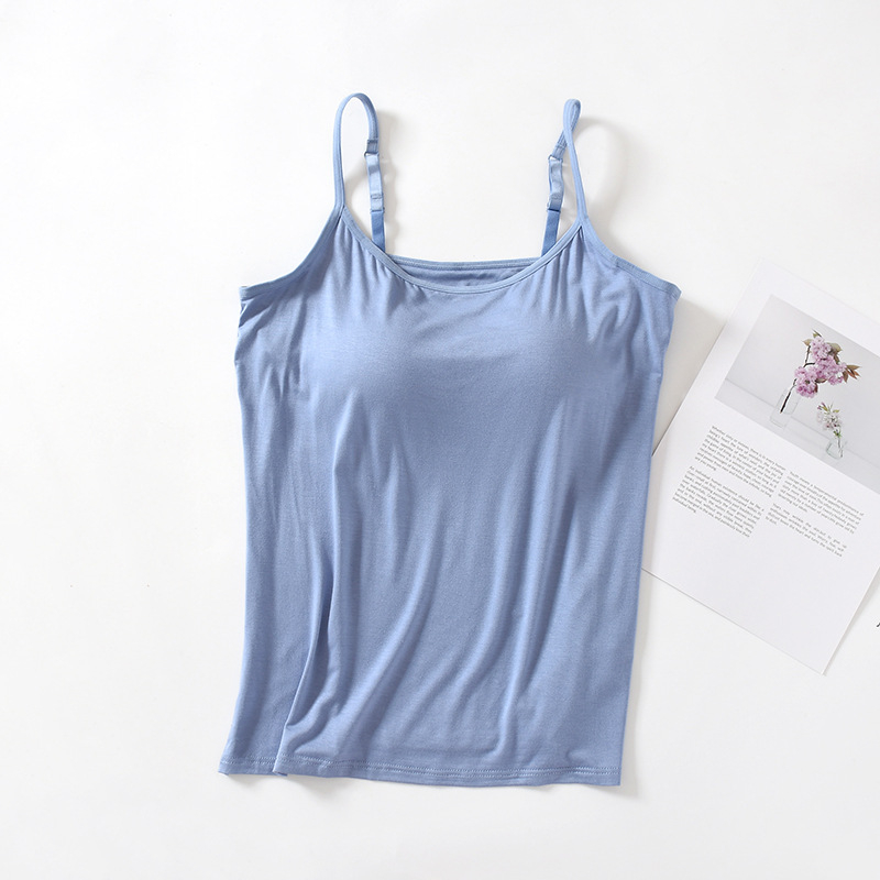 Camisole beépített párnázott kosárral; Modal anyag; 90–95% viszkóz; Sling pántok; mély kivágás