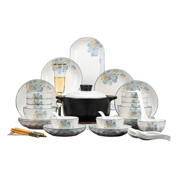 Set de masă din porțelan în stil japonez, cu decor floral sub glazură – boluri, farfurii și platouri; porțelan; compatibil cu microunde