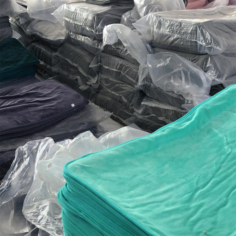 Mikroszálas tisztító törölközők, 150D sima szövés, könnyűek; éttermek és háztartás számára; enyhén hibás készlet