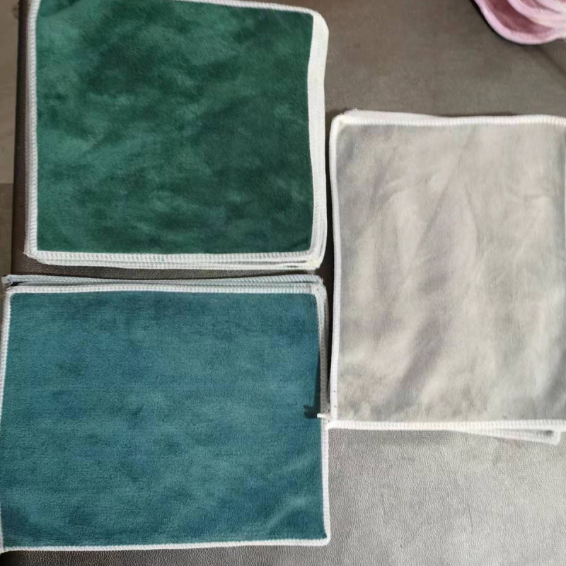 Mikroszálas tisztító törölközők, 150D sima szövés, könnyűek; éttermek és háztartás számára; enyhén hibás készlet