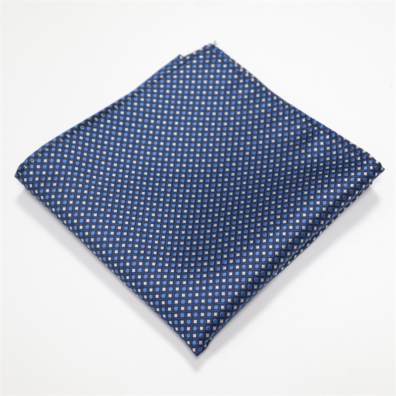 Vīriešu kabatas lakats, poliestera diegi, džakarda audums, ģeometrisks raksts, krāsošana pēc diega