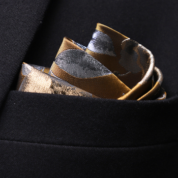 Kabatas lakatiņš kostīmam, ziedu raksts, poliesters, poliestera šķiedras oderes, diega krāsošana, drukāšana