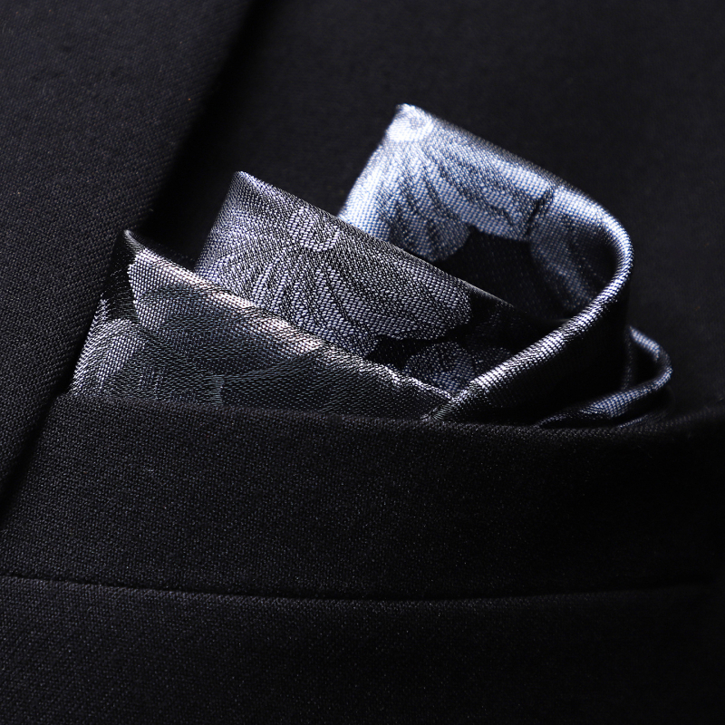 Kabatas lakatiņš kostīmam, ziedu raksts, poliesters, poliestera šķiedras oderes, diega krāsošana, drukāšana