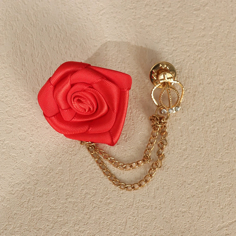 Brošňa s umelým tulipánom — unisex, niša, geometrický tvar, ručná práca, dekoratívny doplnok