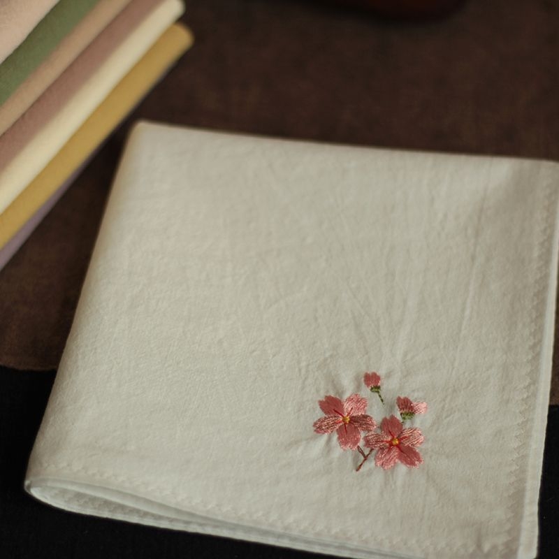 Kabatas lakats Unique – Sakura izšuvums, sakausējums materiāls, 2025. gada pavasaris, noliktavā