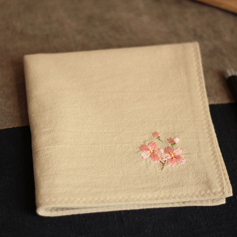 Kabatas lakats Unique – Sakura izšuvums, sakausējums materiāls, 2025. gada pavasaris, noliktavā