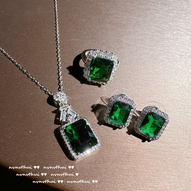 Komplet nakita: prsten i geometrijske cirkon naušnice, pozlaćeni 18K, geometrijski ugradeni cirkoni, francuski retro stil.