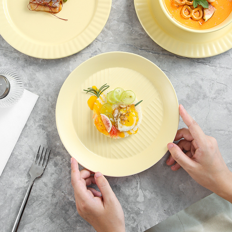 Sada misiek a tanierov z porcelánu, kruhový tvar, jednofarebný dizajn, vhodný do mikrovlnky, Tide Porcelain Makers