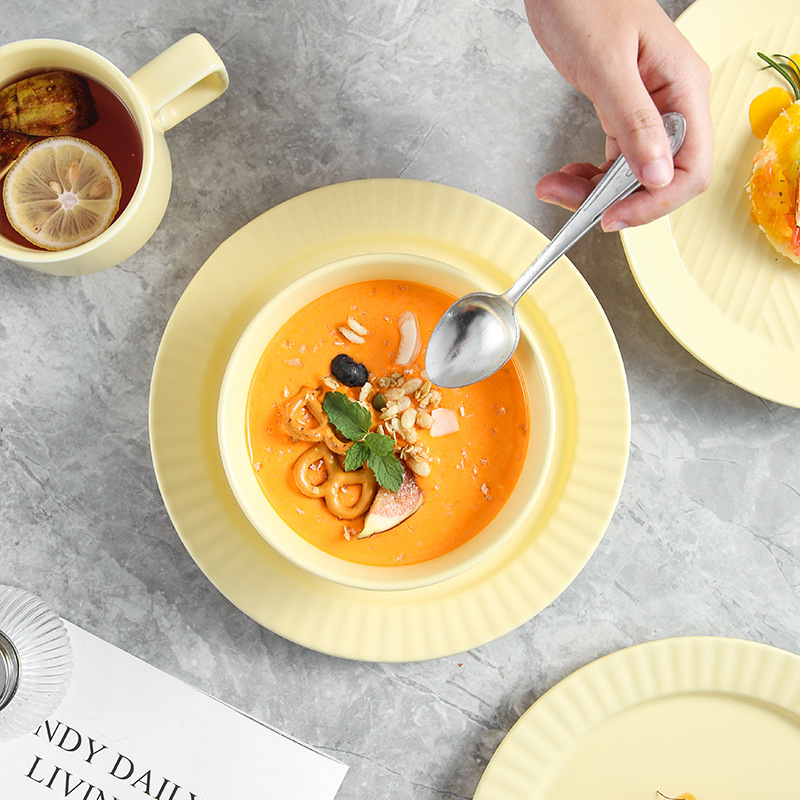 Sada misiek a tanierov z porcelánu, kruhový tvar, jednofarebný dizajn, vhodný do mikrovlnky, Tide Porcelain Makers