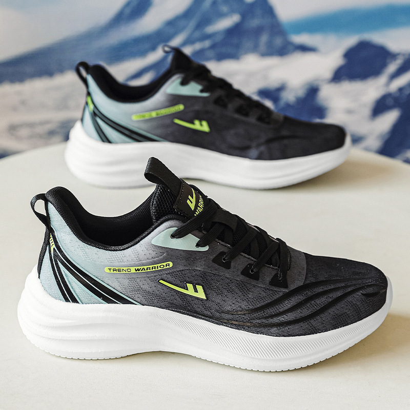 Moteriški lengvi kasdieniai sportbačiai su dirbtiniu pūku viršutiniu, EVA padas, raišteliai, žemas viršus