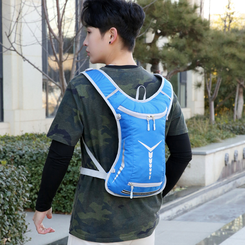 Nothing Rucsac pentru bicicletă montană – nylon impermeabil, respirabil, rezistent la uzură, bretele curbate, model geometric