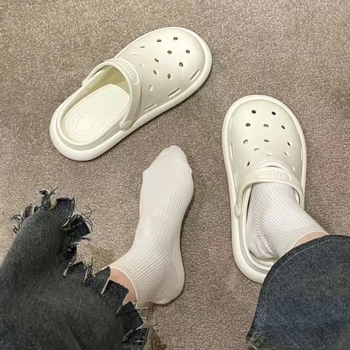 Slip-On klogai su gumine padu – lengvi, neslidūs, apvali nosis, pado storis ≤0,5 cm