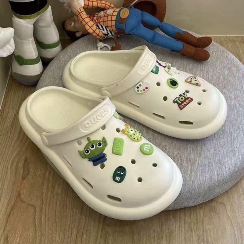 Slip-On klogai su gumine padu – lengvi, neslidūs, apvali nosis, pado storis ≤0,5 cm