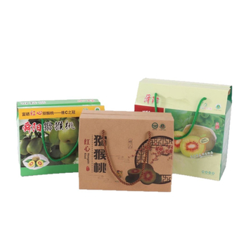 Gyümölcs- és ajándékdobozok hullámkartonból, ofszetnyomtatás és forró hímzés; logó nélkül; anyag: karton