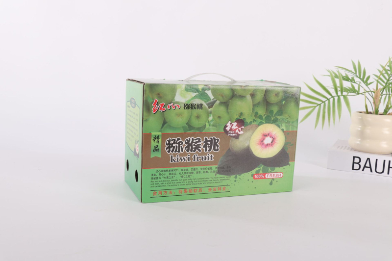 Gyümölcs- és ajándékdobozok hullámkartonból, ofszetnyomtatás és forró hímzés; logó nélkül; anyag: karton