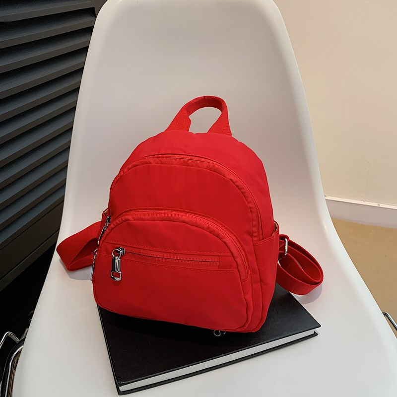 Najlon mini ruksak s kapacitetom ispod 20 L, kompatibilan s 10-inčnim prijenosnim računalom, zakrivljene naramenice, poliester podstava