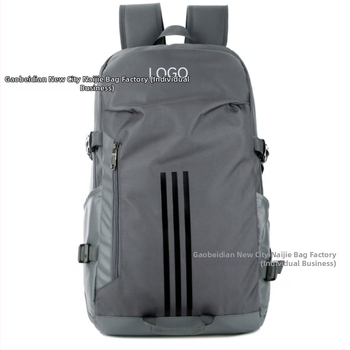 Batoh z nylonu, vodeodolný, objem 36–55 L, kompatibilný s 15-palcovým notebookom, zakrivené ramenné popruhy, mestský štýl