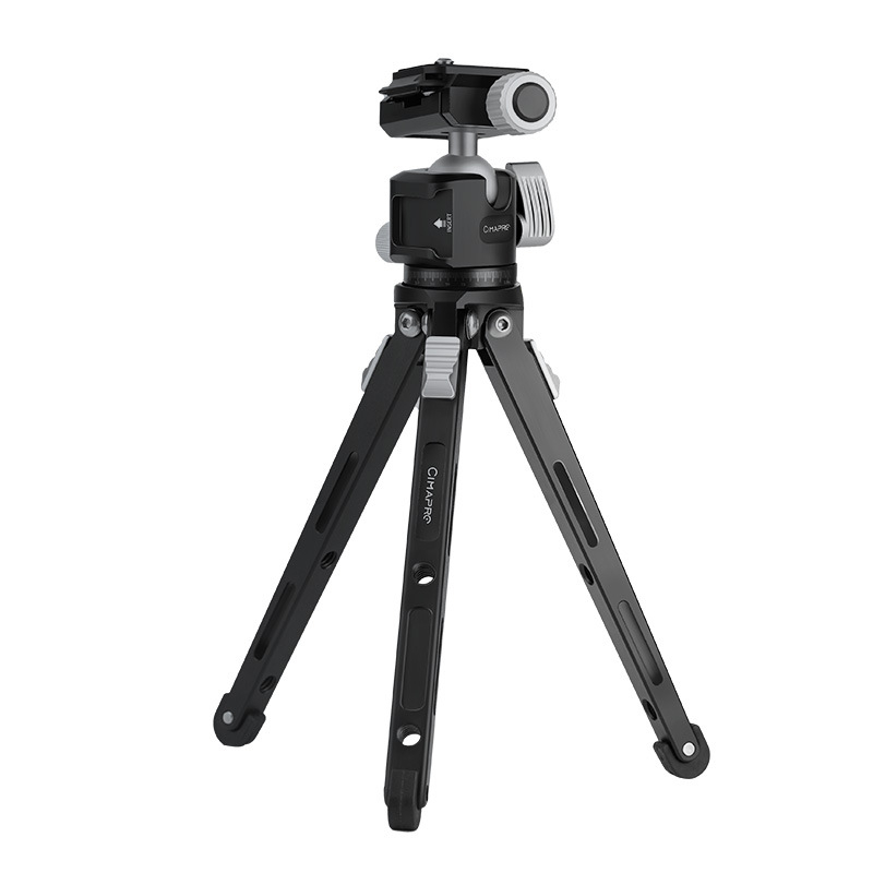 Aliuminio lydinio stalinis stovas su rutinine galvute ir greitu išleidimo plokšte; talpa iki 3 kg; svoris 243 g; 1 dalies kompakti dizainas