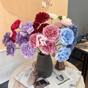 Сватбена арка с изкуствени цветя – едноклонова конструкция, външна декорация и фотографски реквизит