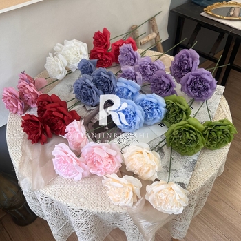 Сватбена арка с изкуствени цветя – едноклонова конструкция, външна декорация и фотографски реквизит