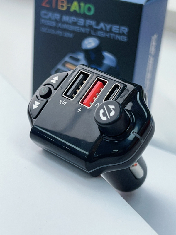 A8-A18 Autós Bluetooth lejátszó PD 3.1A töltő, két USB, FM adó, Monokróm kijelző