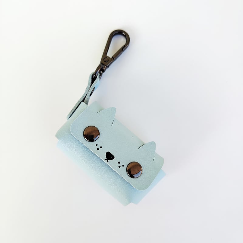 Δερμάτινος φορητός διανομέας σακουλών αποβλήτων κατοικίδίων με καρτούν σχήμα και επίπεδο στόμιο