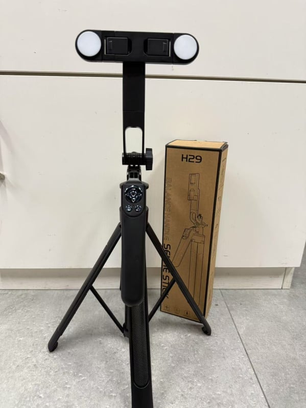 H29 Četru kāju tiešraides statīvs no ABS un alumīnija sakausējuma, universālais tālruņa turētājs, Bluetooth tālvadības pults, attēla stabilizācija, LED apgaisojums