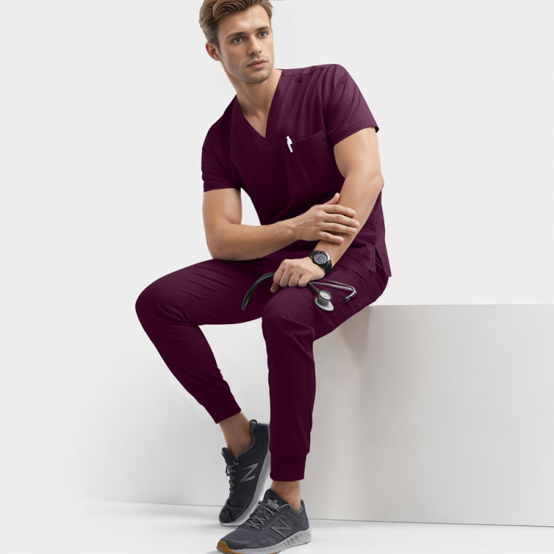 Унисекс медицински комплект: бързосъхнеща влагоотвеждаща материя, топ с V-образно деколте и къс ръкав + панталони, полиестер/еластан