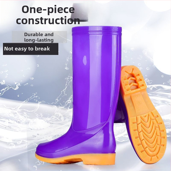 Moteriški PVC lietaus batai, aukštas viršutinis, žemas kulnas 1-3 cm, storas padas, neslidūs, užsegimas slip-on