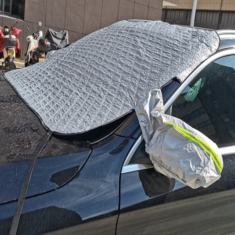 Navlaka za prednje staklo auta – aluminijska folija, ojačani dizajn za četiri sezone, univerzalna kompatibilnost, težina 0,42 kg