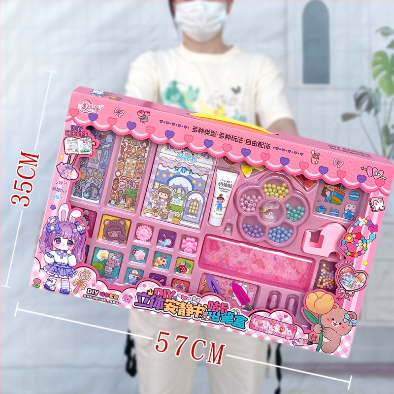 DIY komplekts spēlei ar Guka krēma līmes uzlīmēm – rotaļu māja, plastmasa, bērniem 4–6 gadi, iepakojums kastē