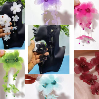 Ръчно изработени тъкани цветя обеци с кристални акценти, форма цвете/лист/геометрия, лято 2025