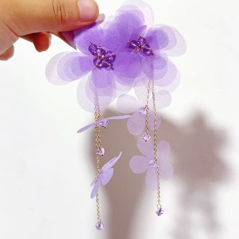 Ръчно изработени тъкани цветя обеци с кристални акценти, форма цвете/лист/геометрия, лято 2025