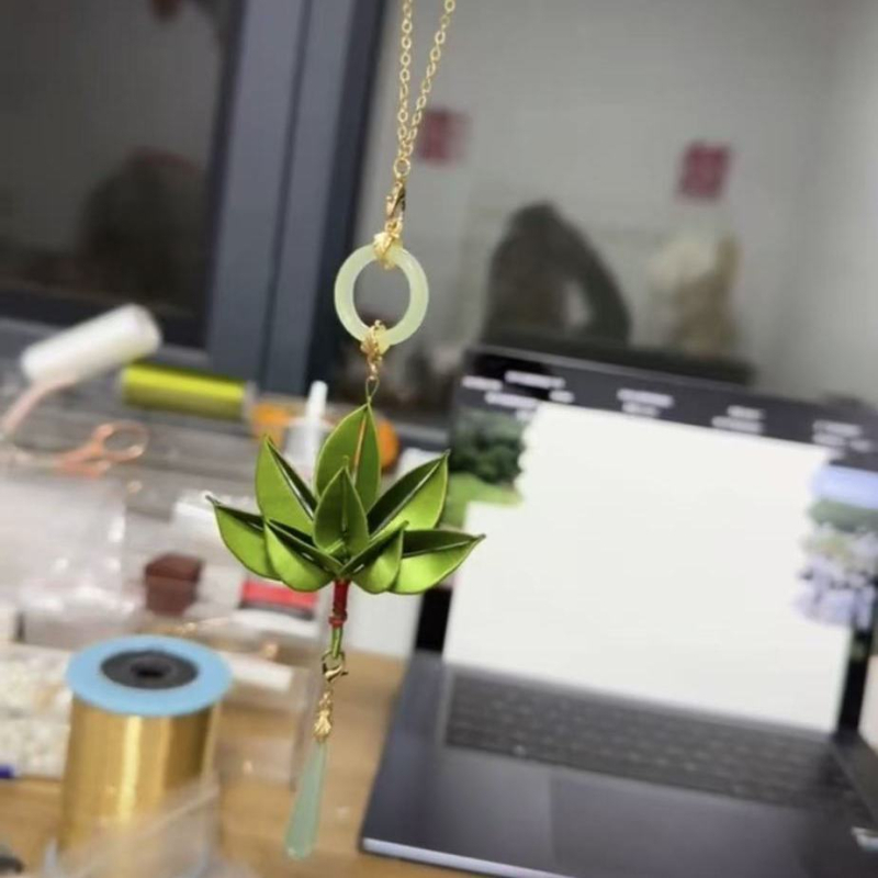 DIY komplet za lančić s cvjetnim omatanjem – ručna izrada, staklo / lapis lazuli, uzorak biljaka i cvijeća, stil privjesak, izlazak jesen 2025