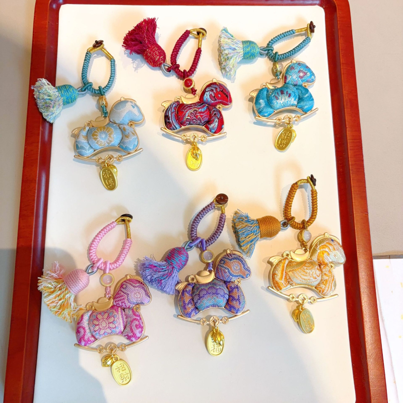 Póni medál autóhoz és táskákhoz, kézzel készített textil, kétoldalas, kínai stílus, irodalmi retro