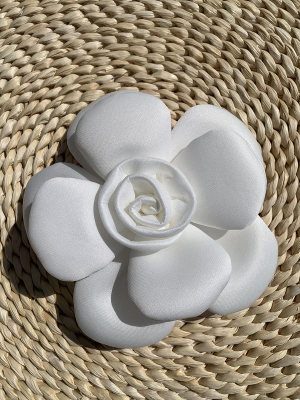 Corsage – poliészter virág, uniszex alap stílus, Litvi márka, nyár 2025